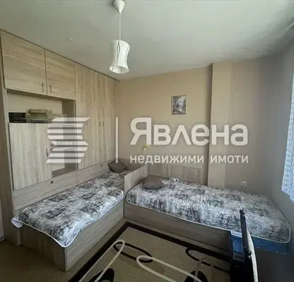 Снимка 4 — Четиристаен апартамент в Кючук Париж, Пловдив с две тераси