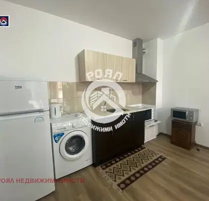 Снимка 3 — Двустаен апартамент с тераса в Кючук Париж, Пловдив