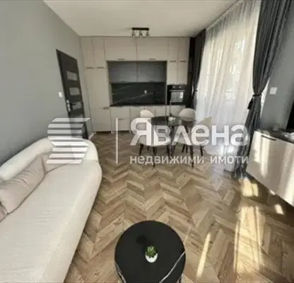 Снимка 2 — Двустаен апартамент с две тераси в Остромила, Пловдив
