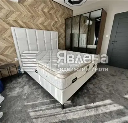 Снимка 3 — Двустаен апартамент с две тераси в Остромила, Пловдив