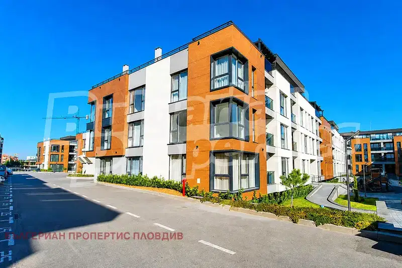 Spacious 2-room apartment in Ostromila with large terrace