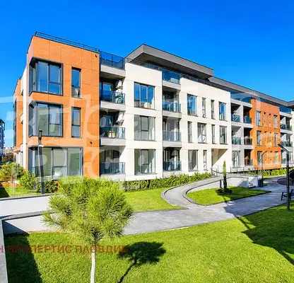 Photo 3 — Spacious 2-room apartment in Ostromila with large terrace