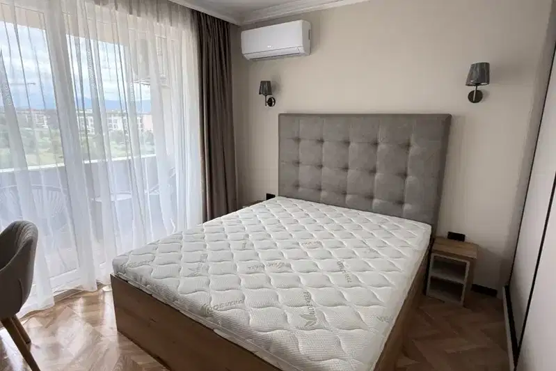Two-room apartment in Ostromila with panoramic view