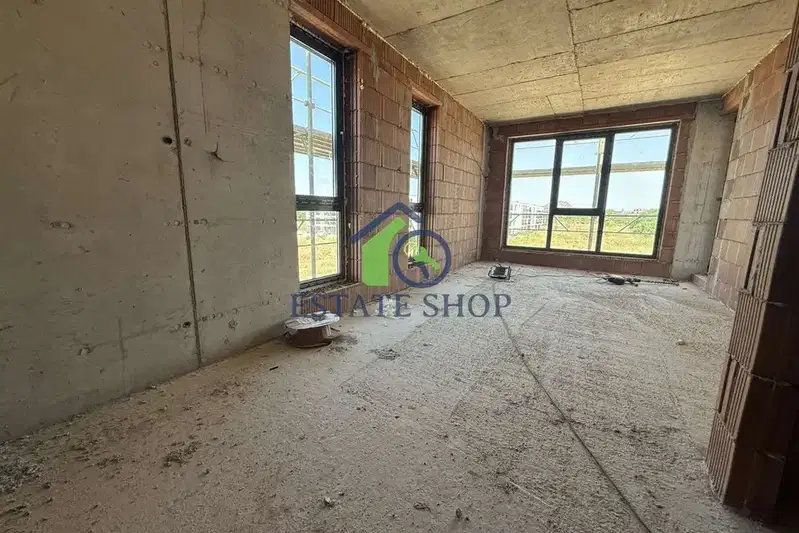 Two-room apartment in Ostromila with parking space in new complex