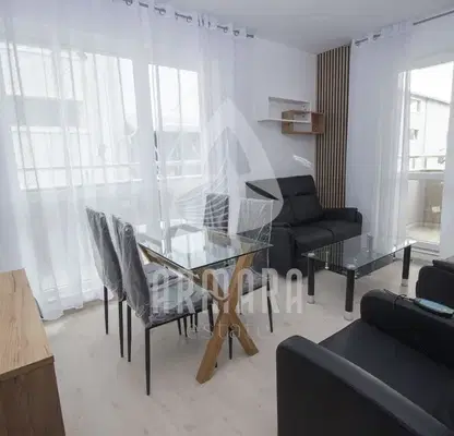 Photo 3 — Three-room apartment with elevator in Ostromila, Plovdiv