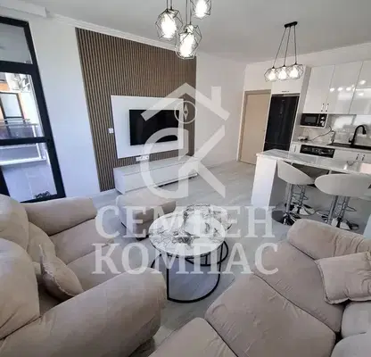 Photo 2 — Two-room apartment in Ostromila with elevator and luxury furnishings