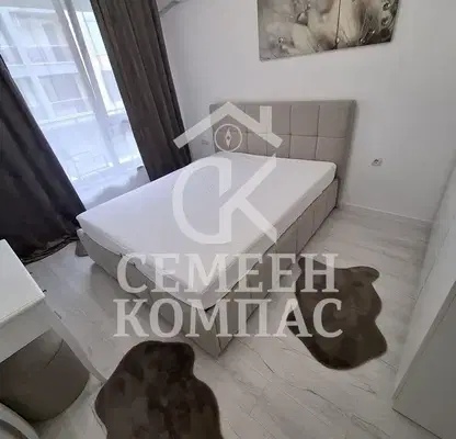Photo 5 — Two-room apartment in Ostromila with elevator and luxury furnishings