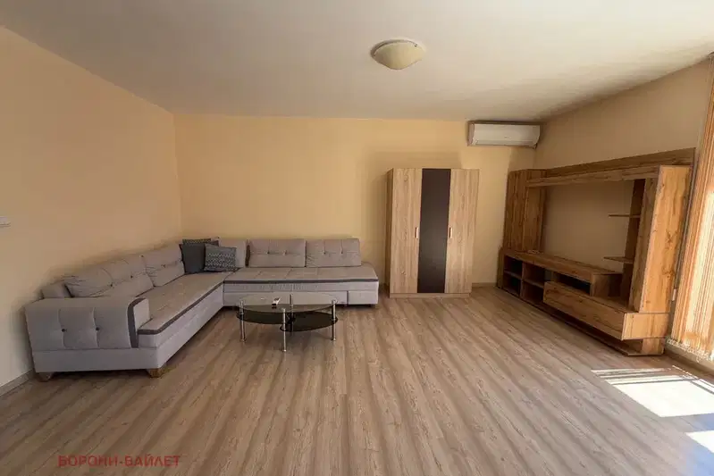 Three-room apartment with parking space in Ostromila, Plovdiv