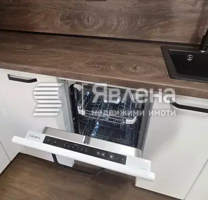 Снимка 4 — Просторен 3-стаен апартамент в Остромила с възможност за персонализация