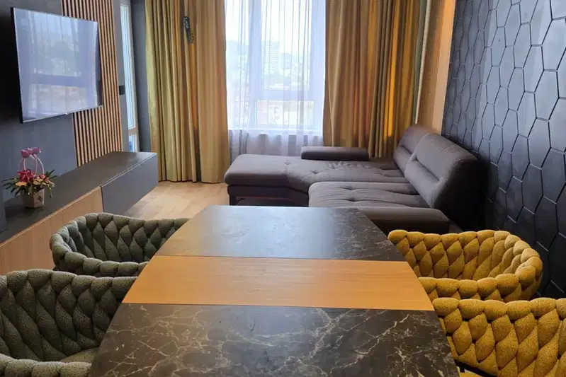 3-bedroom apartment in Plovdiv, Sydiiski
