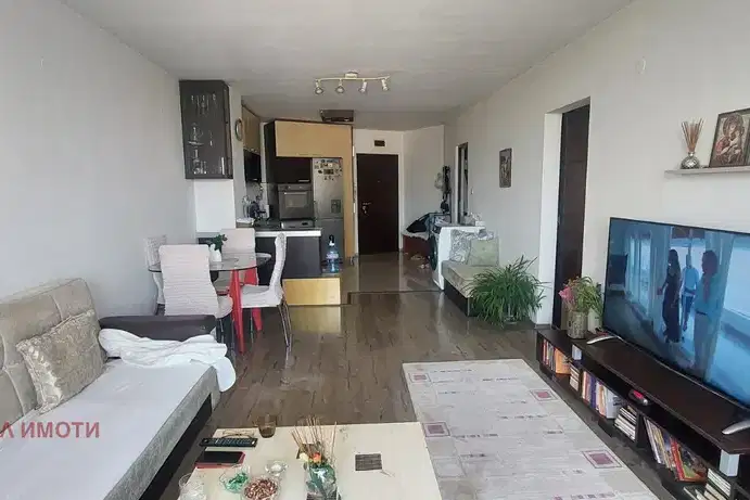 Three-room apartment with terrace in Sadiyski, Plovdiv