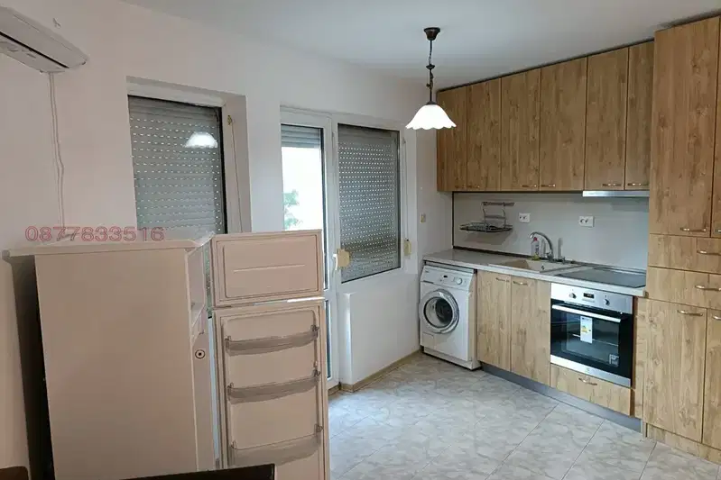 Three-room apartment with terrace in Sadiyski, Plovdiv