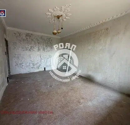 Снимка 2 — Двустаен апартамент с 2 балкона в Тракия, Пловдив