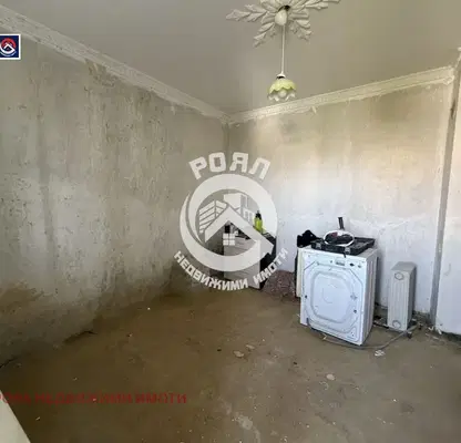 Снимка 4 — Двустаен апартамент с 2 балкона в Тракия, Пловдив