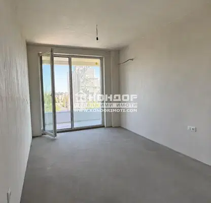 Photo 4 — Two-room apartment in Trakiya with terrace and landscaped yard