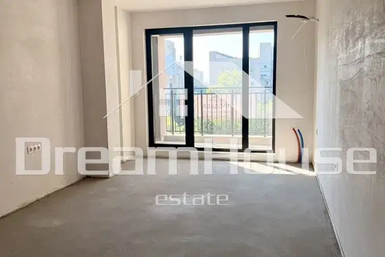 Two-room apartment with southeast aspect in Trakia, Plovdiv