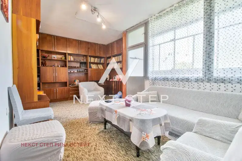 Three-room apartment in Trakiya, Plovdiv with elevator