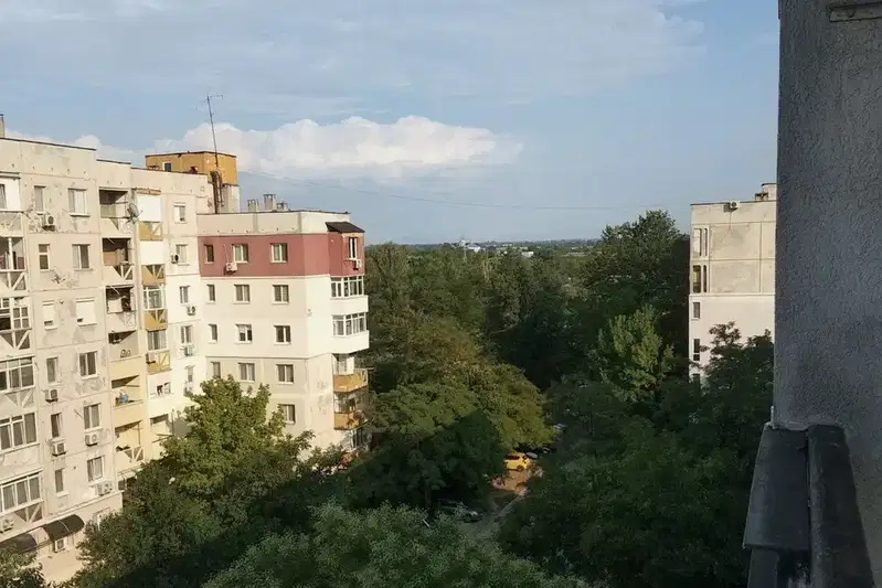Тристаен апартамент с две тераси в Тракия, Пловдив