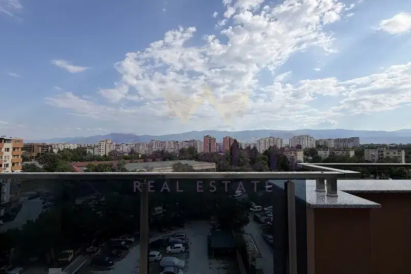 Spacious 3-room apartment in Trakiya with panoramic terrace