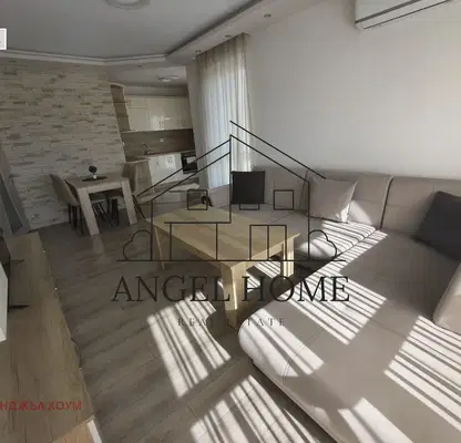 Photo 2 — Two-room apartment with parking space in Trakia, Plovdiv