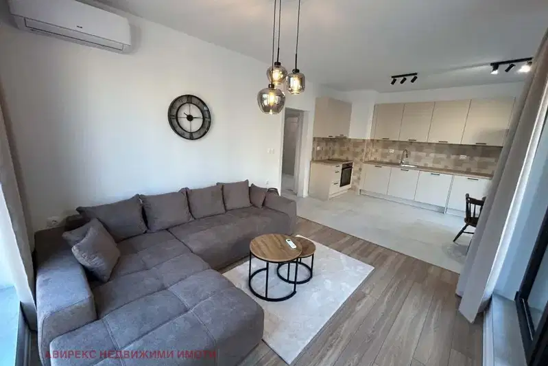 Two-room apartment with parking space in Trakia, Plovdiv