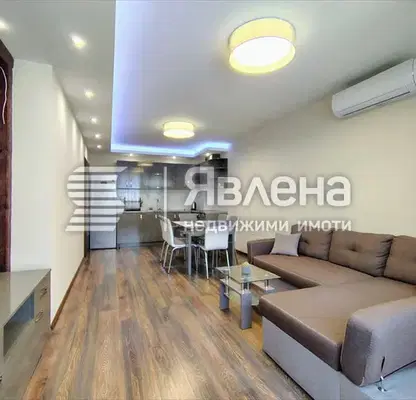 Снимка 4 — Двустаен апартамент с тераса в район Въстанически, Пловдив