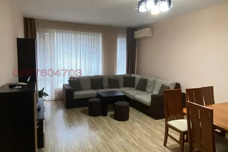 Тристаен апартамент в Кючук Париж, Пловдив с паркинг