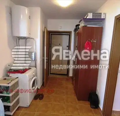 Снимка 4 — Просторен 3-стаен апартамент с панорамна тераса в Поморие