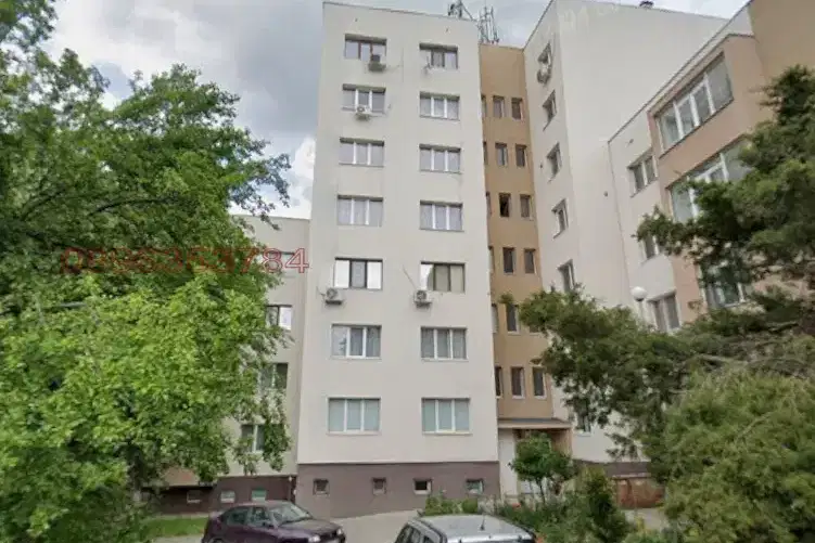 Тристаен апартамент в Търговище, Попово