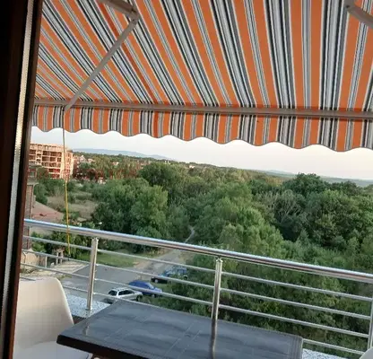 Снимка 2 — Двустаен апартамент в Приморско с тераса и паркомясто