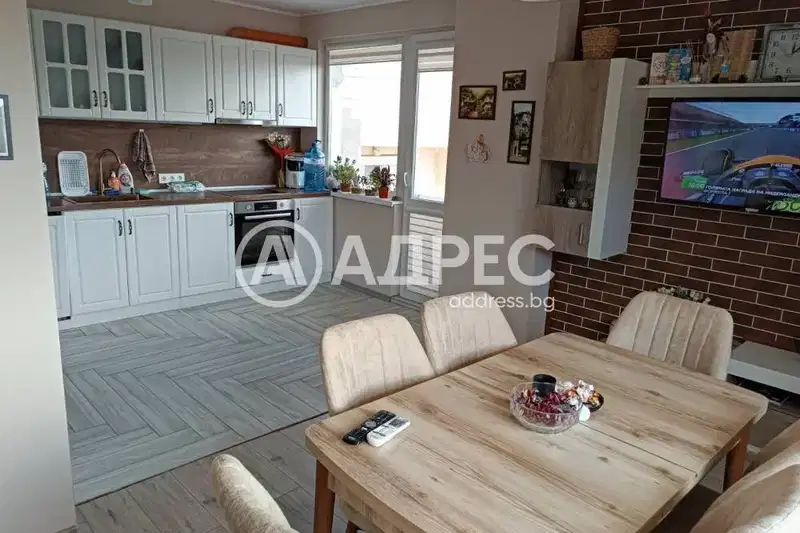 4-bedroom apartment in Razgrad, Centyr