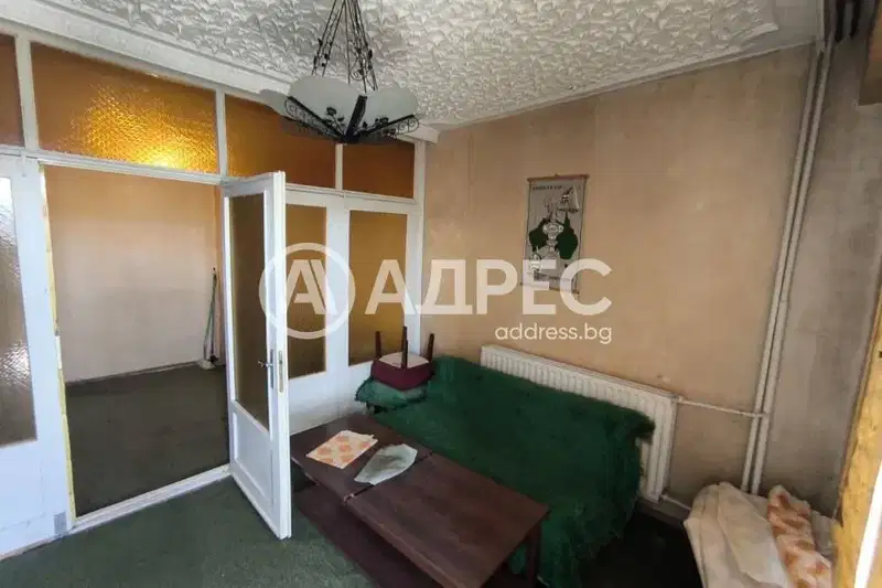 Двустаен апартамент в Разград, Орел
