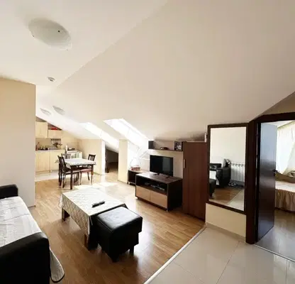 Photo 3 — Three-room apartment with two terraces in Razlog