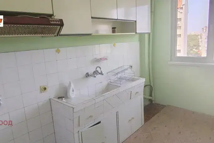 3-bedroom apartment in Ruse, Centralen Koop. Pazar