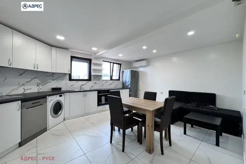 3-bedroom apartment in Ruse, Centyr