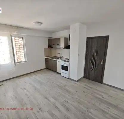 Photo 2 — 3-bedroom apartment in Ruse, Charodeika - Sever