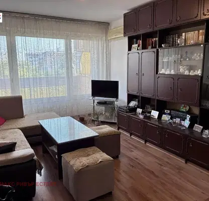 Photo 2 — 4-bedroom apartment in Ruse, Charodeika - Yug