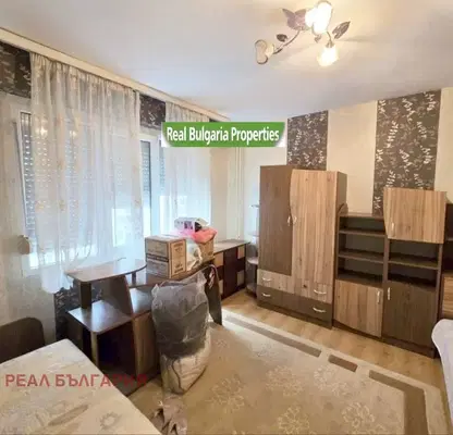 Снимка 2 — Двустаен апартамент в Русе, Родина 1