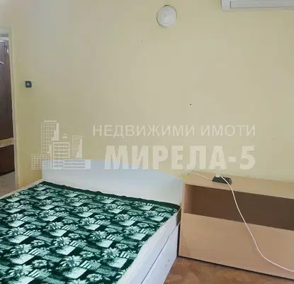 Снимка 2 — Двустаен апартамент в Русе, Родина 2