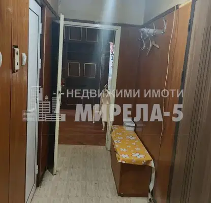 Снимка 5 — Двустаен апартамент в Русе, Родина 2