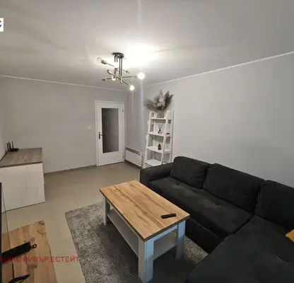 Снимка 2 — Тристаен апартамент 74 кв.м. в Широк център, Русе с тераси