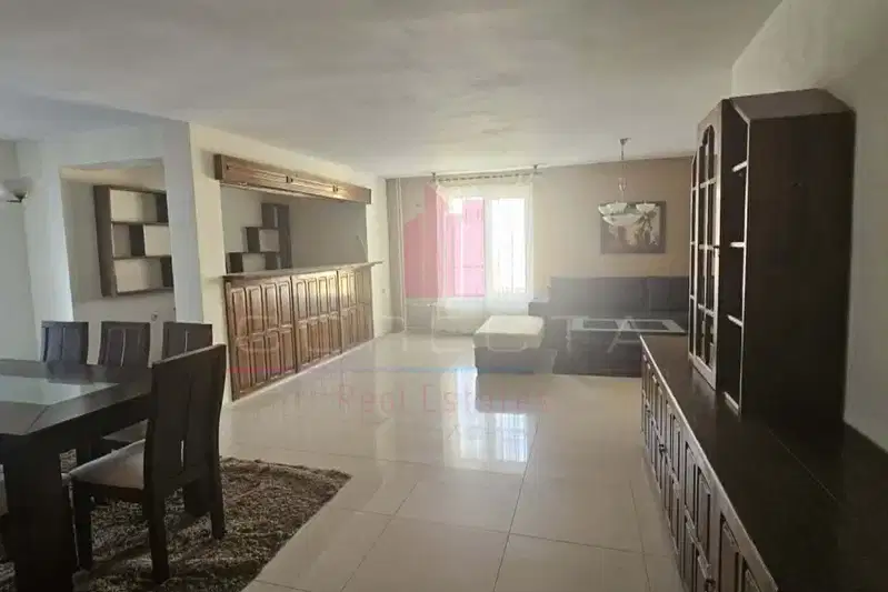 4-bedroom apartment in Ruse, Vyzrajdane