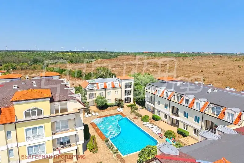 4-bedroom apartment in Oblast Dobrich, Bojurec