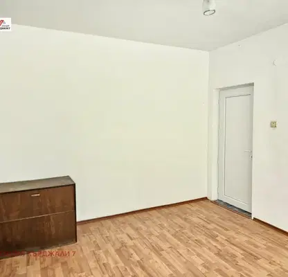 Снимка 4 — Двустаен апартамент в Кърджали, с. Фотиново