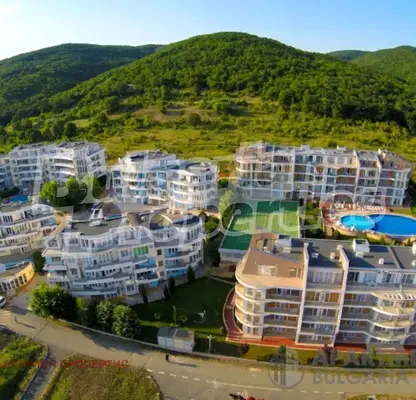 Снимка 5 — Двустаен апартамент с гледка към басейна в с. Кошарица