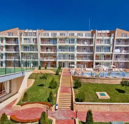 Снимка 4 — Просторен 4-стаен апартамент в с. Кошарица с три тераси