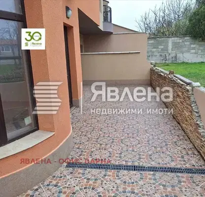 Снимка 2 — Двустаен апартамент в Добрич, с. Кранево