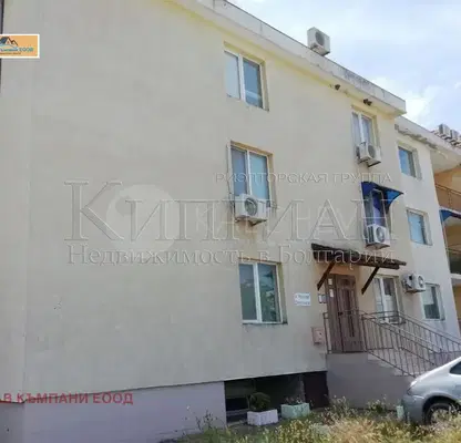 Снимка 3 — Двустаен апартамент в Добрич, с. Кранево