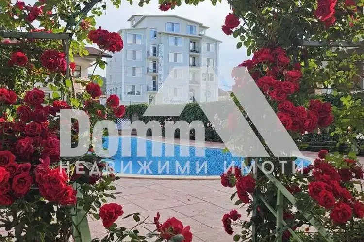 Просторен 4-стаен мезонет в с. Кранево с големи тераси
