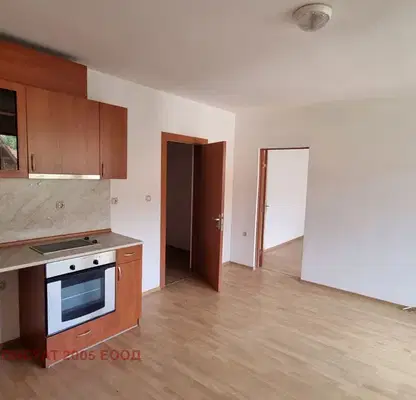Photo 3 — 2-bedroom apartment in област София, Madjare